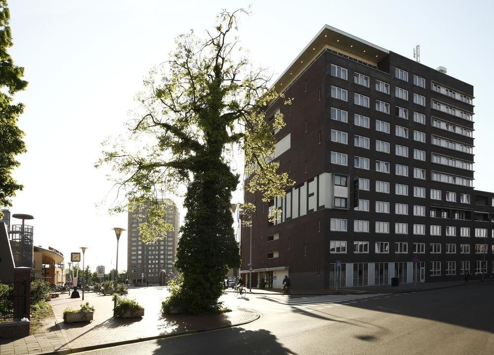 NH Groningen Hotel image 1